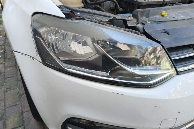 Used Volkswagen Polo 2014 1.4L Manual Comfort Edition Right Front Headlight