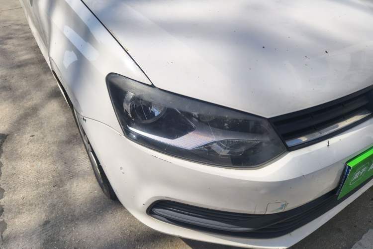 Used Volkswagen Polo 2014 1.4L Manual Fashion Edition Right Front Headlight