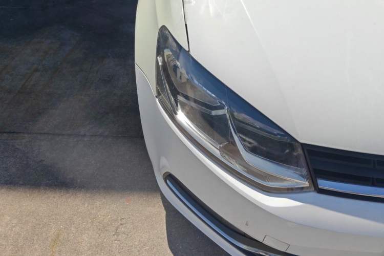 Used Volkswagen Polo 2014 1.4L Automatic Comfort Edition Right Front Headlight