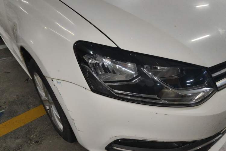 Used Volkswagen Polo 2014 1.6L Automatic Comfort Edition Right Front Headlight