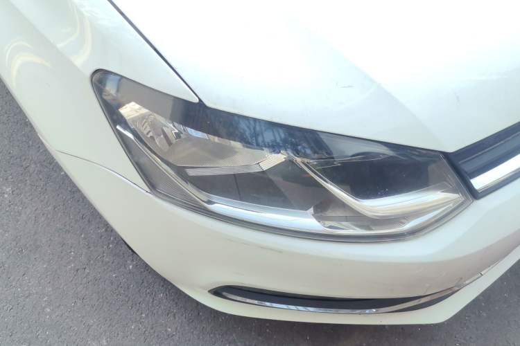 Used Volkswagen Polo 2014 1.4L Manual Comfort Edition Right Front Headlight