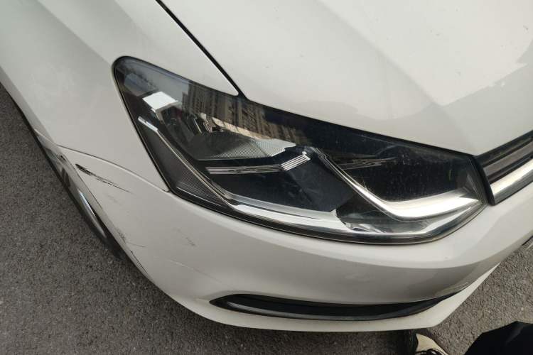 Used Volkswagen Polo 2014 1.4L Automatic Comfort Edition Right Front Headlight