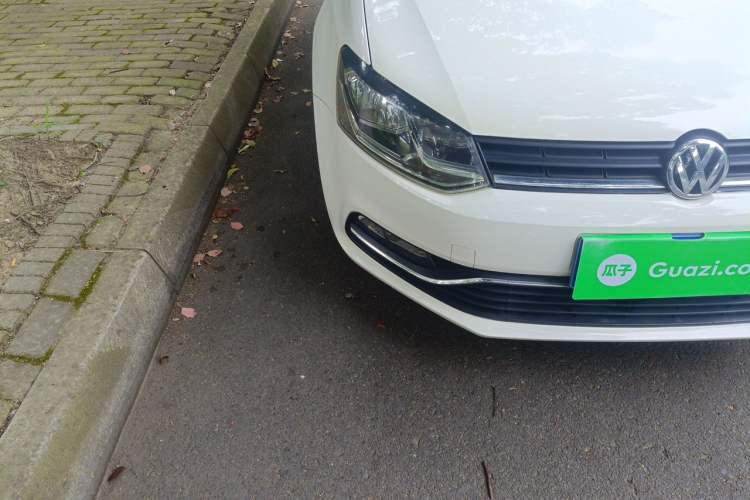 Used Volkswagen Polo 2014 1.4L Manual Comfort Edition Right Front Headlight