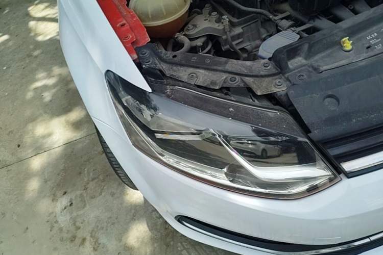 Used Volkswagen Polo 2014 1.6L Automatic Comfort Edition Right Front Headlight