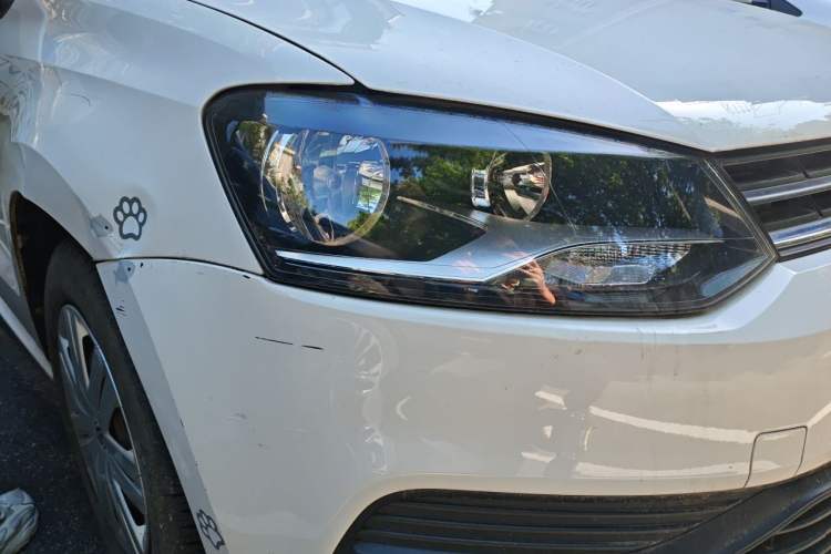 Used Volkswagen Polo 2014 1.4L Manual Fashion Edition Right Front Headlight