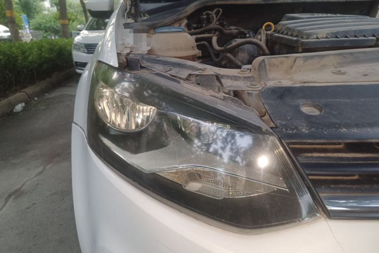 Used Volkswagen Polo 2014 1.4L Manual Fashion Edition Right Front Headlight