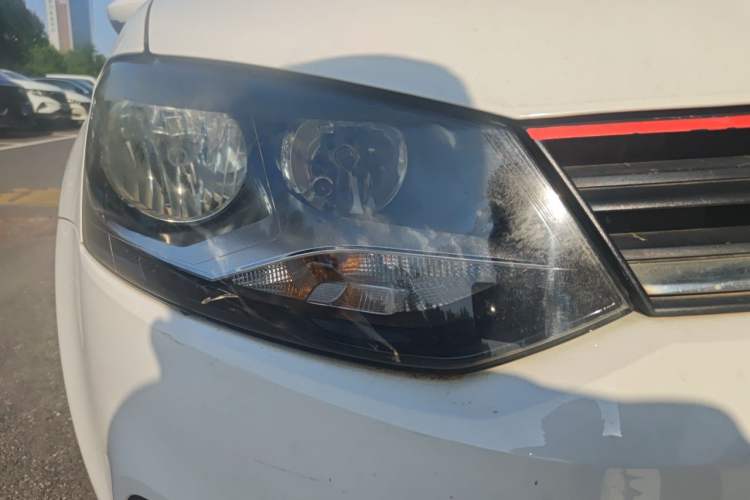 Used Volkswagen Polo 2014 1.4L Manual Fashion Edition Right Front Headlight