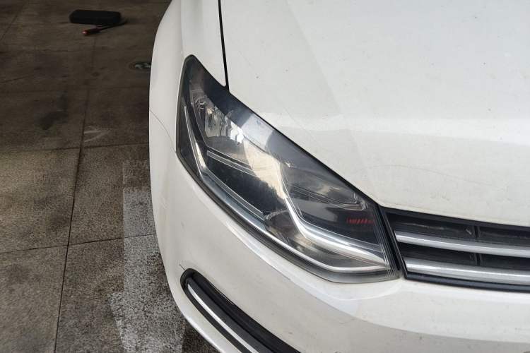 Used Volkswagen Polo 2014 1.6L Automatic 30th Anniversary Edition Right Front Headlight