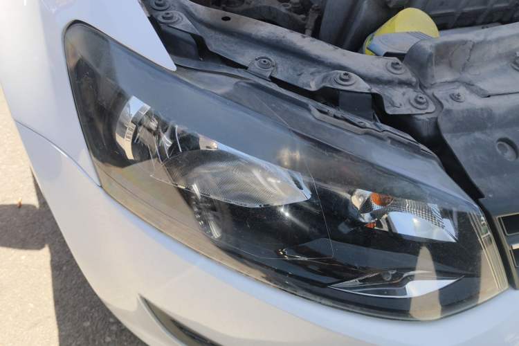 Used Volkswagen Polo 2014 1.4L Manual Fashion Edition Right Front Headlight