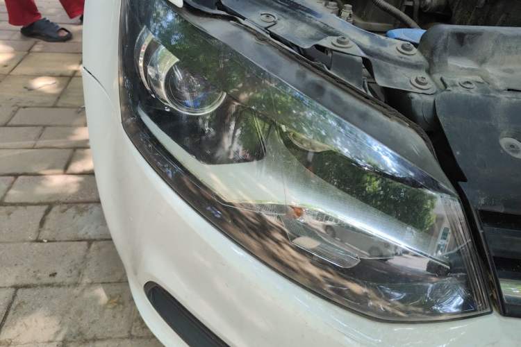 Used Volkswagen Polo 2014 1.4L Manual Fashion Edition Right Front Headlight