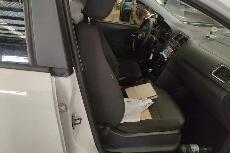 Used Volkswagen Polo 2014 1.4L Automatic Comfort Edition Right Front Seat