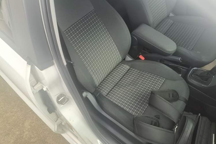 Used Volkswagen Polo 2014 1.6L Automatic Comfort Edition Right Front Seat