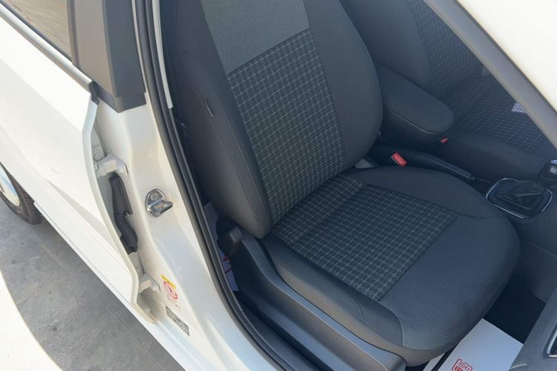 Used Volkswagen Polo 2014 1.6L Automatic Comfort Edition Right Front Seat
