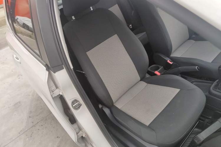 Used Volkswagen Polo 2014 1.4L Manual Fashion Edition Right Front Seat