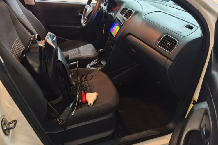 Used Volkswagen Polo 2014 1.6L Automatic Comfort Edition Right Front Seat