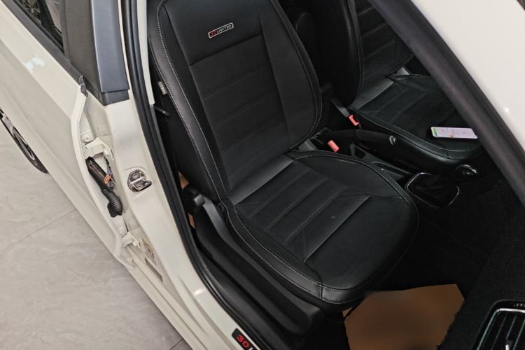 Used Volkswagen Polo 2014 1.6L Automatic Comfort Edition Right Front Seat
