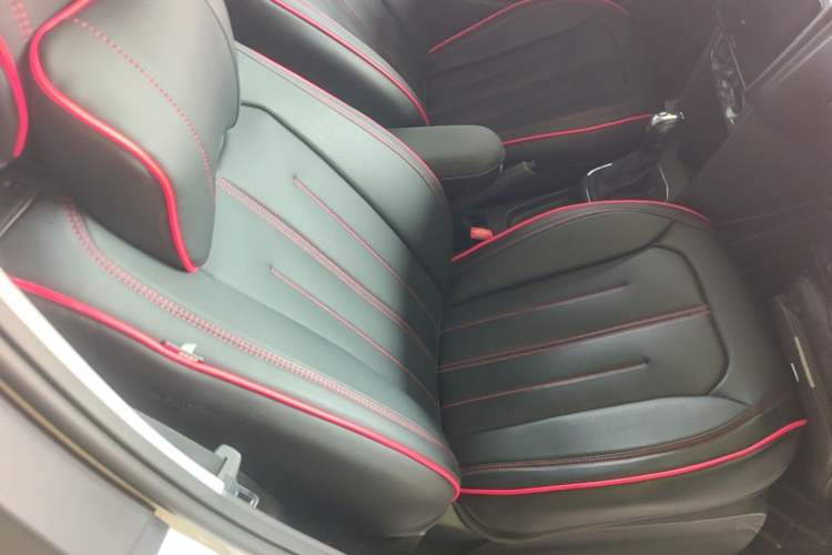 Used Volkswagen Polo 2014 1.6L Automatic Comfort Edition Right Front Seat