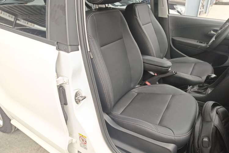Used Volkswagen Polo 2014 1.4L Automatic Comfort Edition Right Front Seat