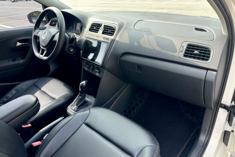 Used Volkswagen Polo 2014 1.4L Automatic Comfort Edition Right Front Seat