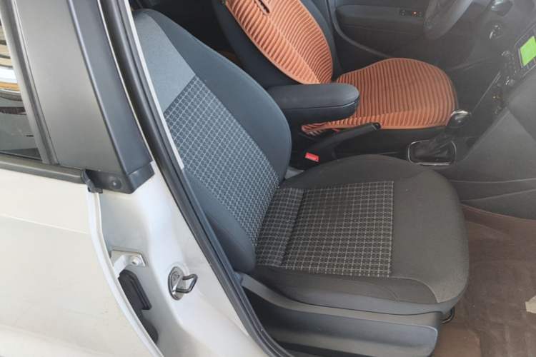 Used Volkswagen Polo 2014 1.6L Automatic Comfort Edition Right Front Seat