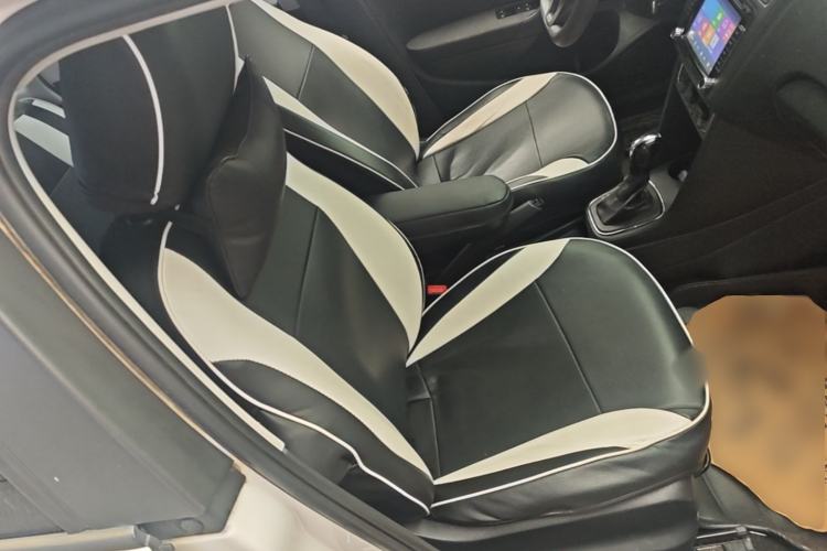 Used Volkswagen Polo 2014 1.6L Automatic Comfort Edition Right Front Seat
