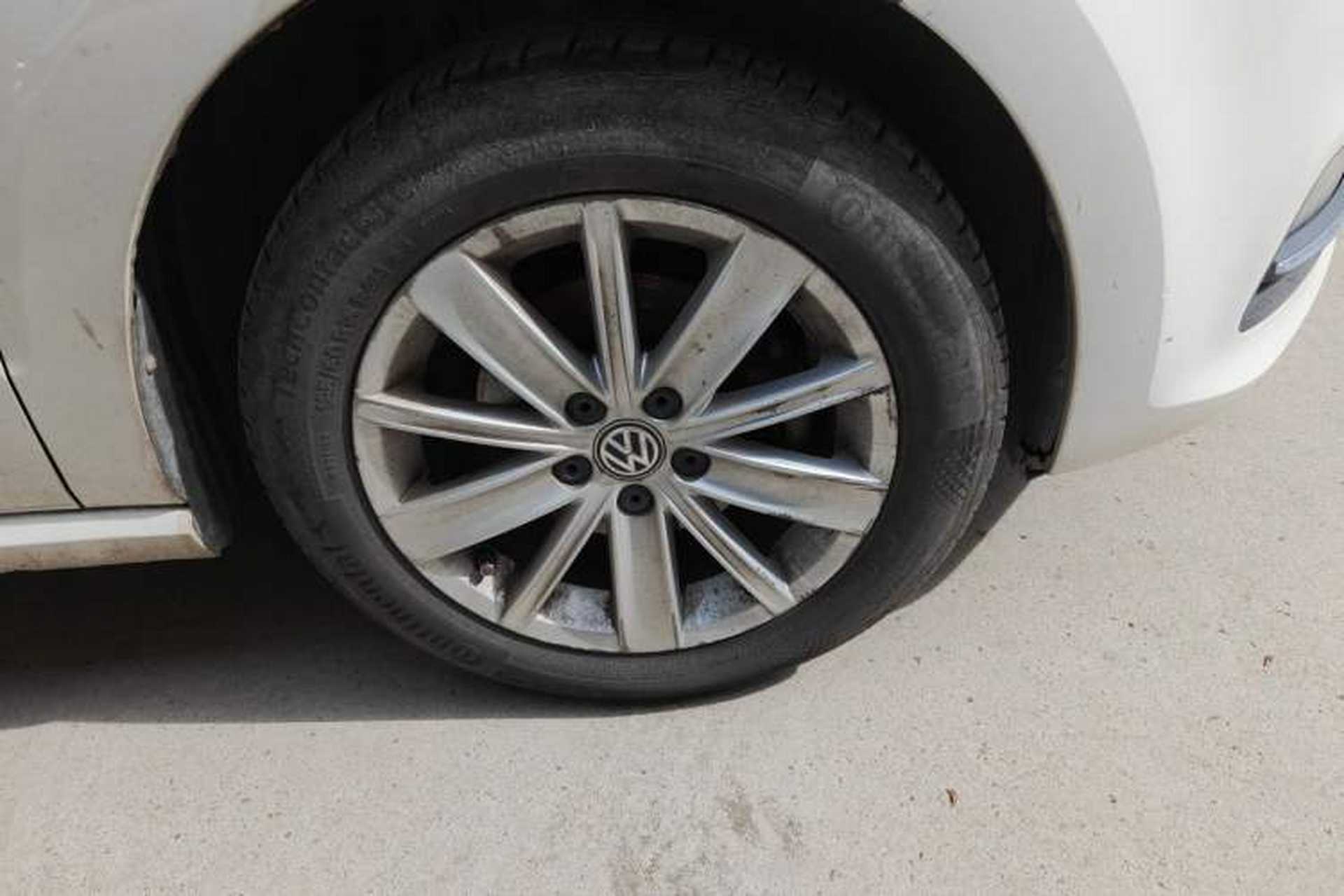 Used Volkswagen Polo 2014 1.6L Automatic Comfort Edition Right Front Wheel Hub