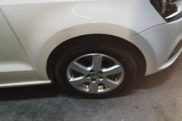 Used Volkswagen Polo 2014 1.4L Manual Fashion Edition Right Front Wheel Hub