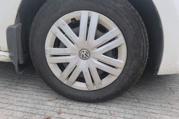 Used Volkswagen Polo 2014 1.4L Manual Fashion Edition Right Front Wheel Hub