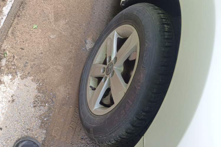 Used Volkswagen Polo 2014 1.4L Manual Fashion Edition Right Front Wheel Hub