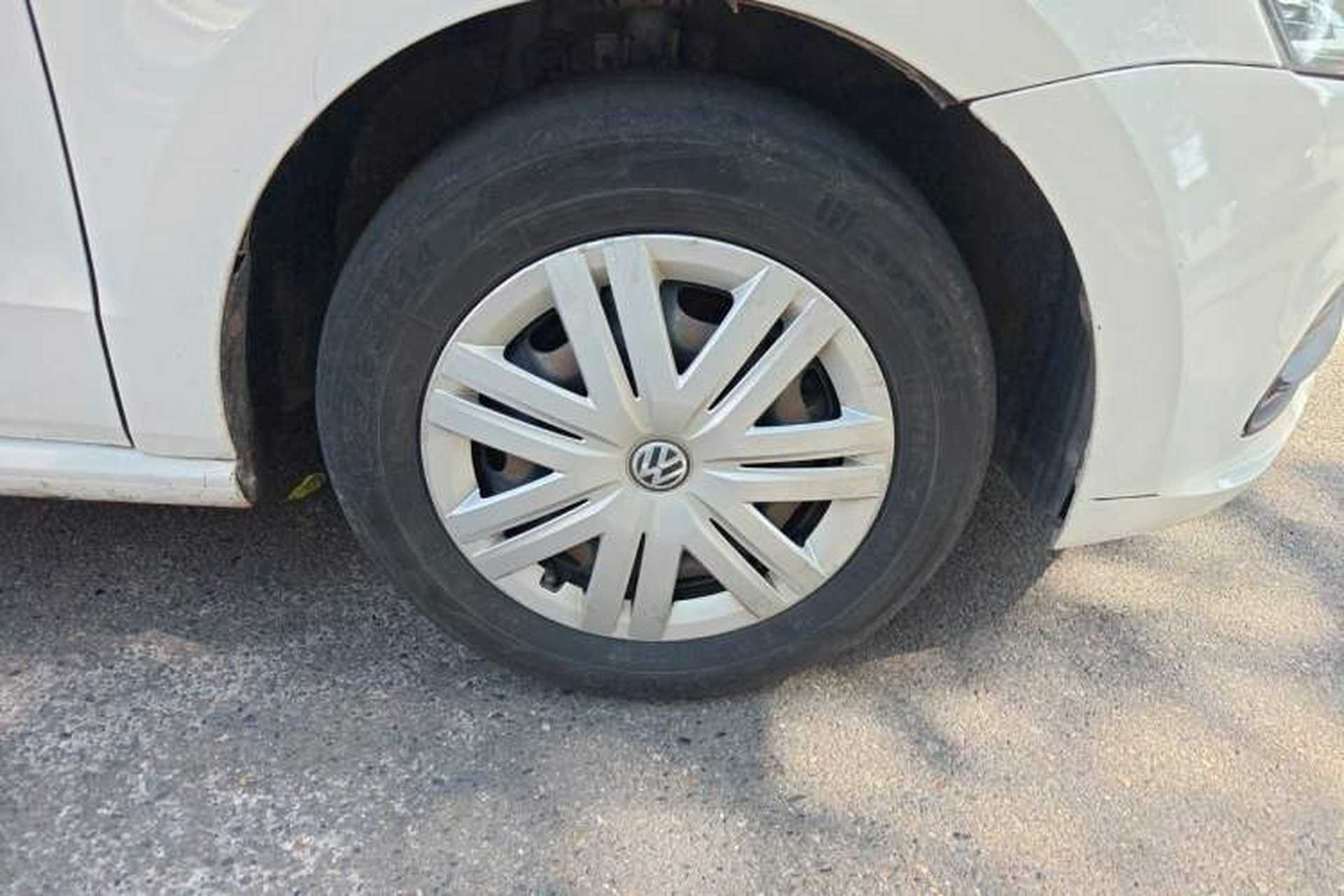 Used Volkswagen Polo 2014 1.4L Manual Fashion Edition Right Front Wheel Hub