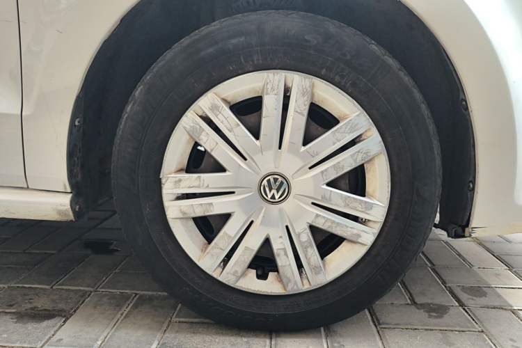 Used Volkswagen Polo 2014 1.4L Manual Fashion Edition Right Front Wheel Hub