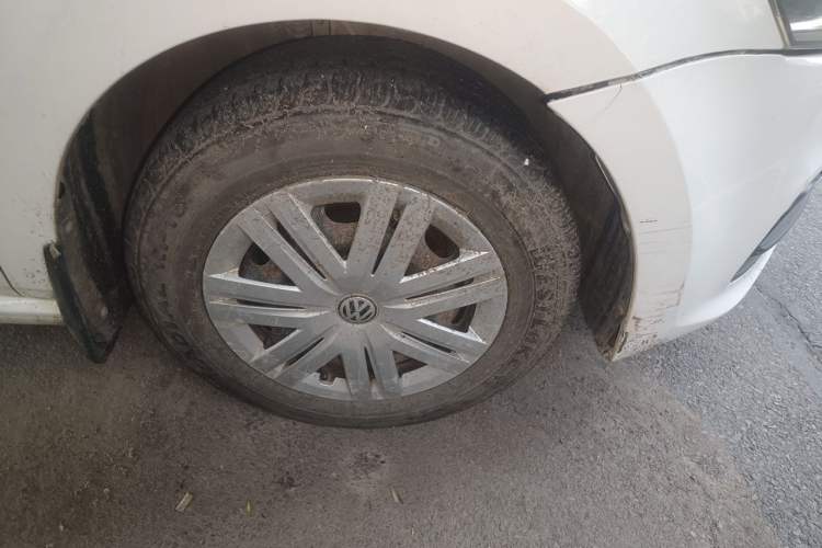 Used Volkswagen Polo 2014 1.4L Manual Fashion Edition Right Front Wheel Hub