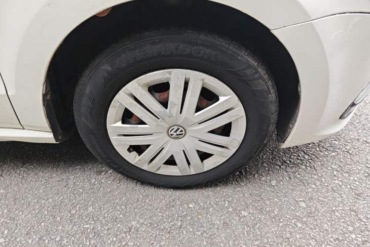 Used Volkswagen Polo 2014 1.4L Manual Fashion Edition Right Front Wheel Hub