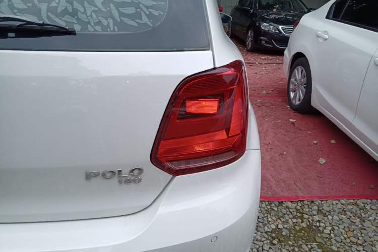 Used Volkswagen Polo 2014 1.6L Automatic Comfort Edition Right Rear Taillight