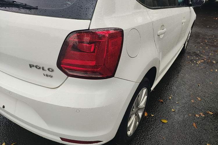 Used Volkswagen Polo 2014 1.6L Automatic Comfort Edition Right Rear Taillight