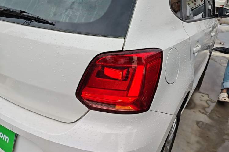 Used Volkswagen Polo 2014 1.6L Automatic Comfort Edition Right Rear Taillight