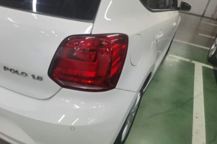 Used Volkswagen Polo 2014 1.6L Automatic Comfort Edition Right Rear Taillight