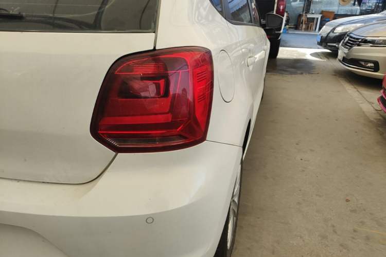 Used Volkswagen Polo 2014 1.4L Manual Comfort Edition Right Rear Taillight