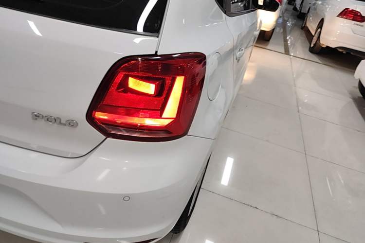 Used Volkswagen Polo 2014 1.4L Manual Comfort Edition Right Rear Taillight