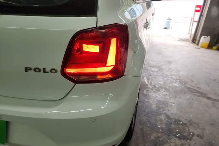 Used Volkswagen Polo 2014 1.4L Manual Comfort Edition Right Rear Taillight