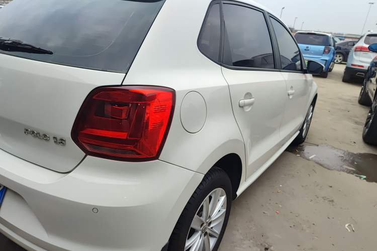 Used Volkswagen Polo 2014 1.6L Automatic Comfort Edition Right Rear Taillight