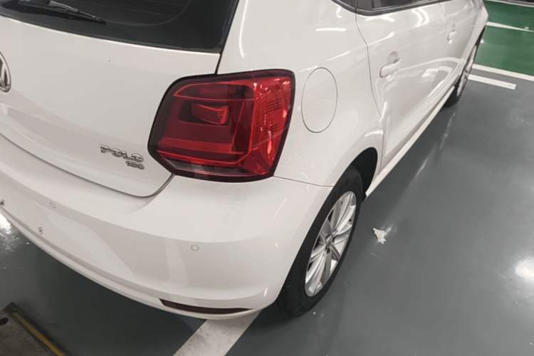 Used Volkswagen Polo 2014 1.6L Automatic Comfort Edition Right Rear Taillight
