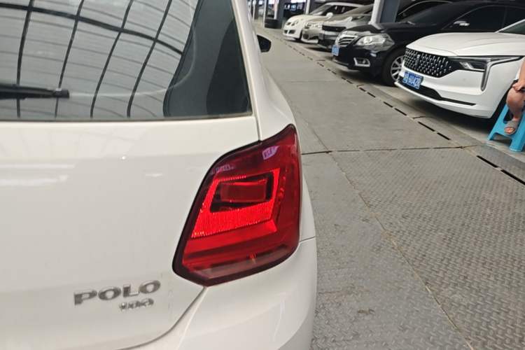 Used Volkswagen Polo 2014 1.6L Automatic Comfort Edition Right Rear Taillight
