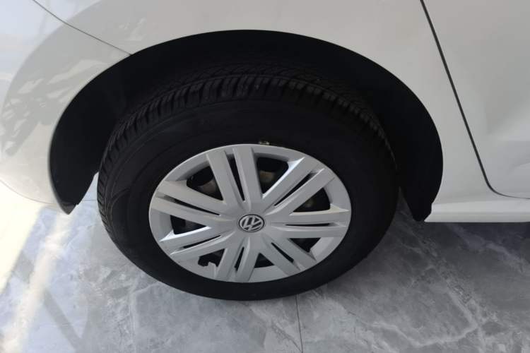 Used Volkswagen Polo 2014 1.4L Manual Fashion Edition Right Rear Wheel Hub