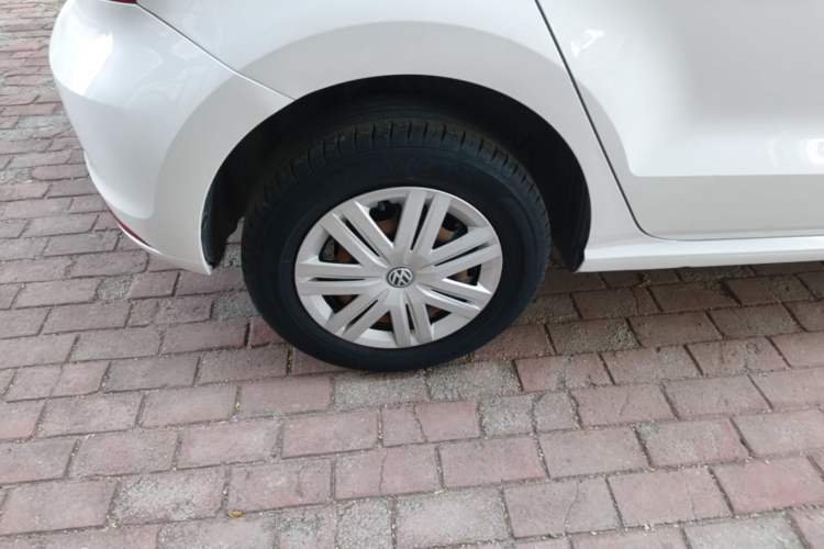 Used Volkswagen Polo 2014 1.4L Manual Fashion Edition Right Rear Wheel Hub