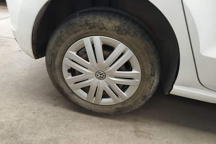 Used Volkswagen Polo 2014 1.4L Manual Fashion Edition Right Rear Wheel Hub