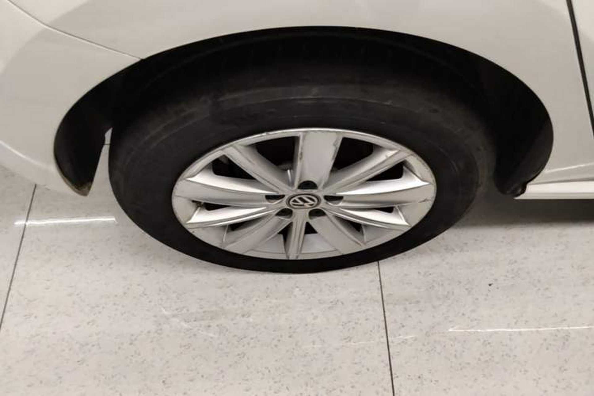 Used Volkswagen Polo 2014 1.6L Automatic Comfort Edition Right Rear Wheel Hub