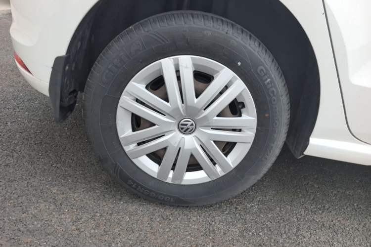 Used Volkswagen Polo 2014 1.4L Manual Fashion Edition Right Rear Wheel Hub
