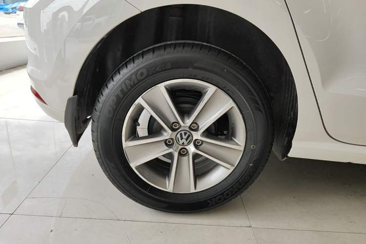 Used Volkswagen Polo 2014 1.4L Manual Fashion Edition Right Rear Wheel Hub