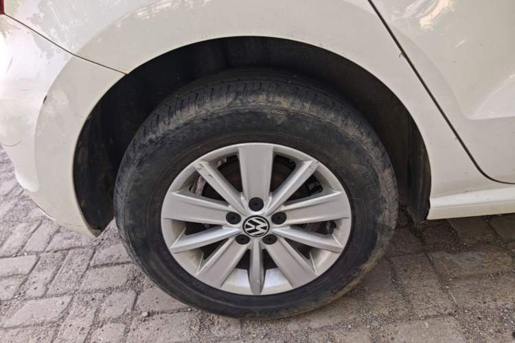 Used Volkswagen Polo 2014 1.4L Manual Fashion Edition Right Rear Wheel Hub